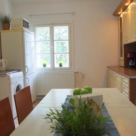 Hotelique Apartment *